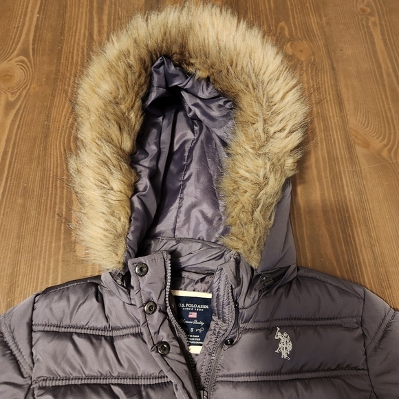 US POLO ASSN New York Womens Jacket Size S With Furry Removeable Hood Grey - Picture 3 of 16